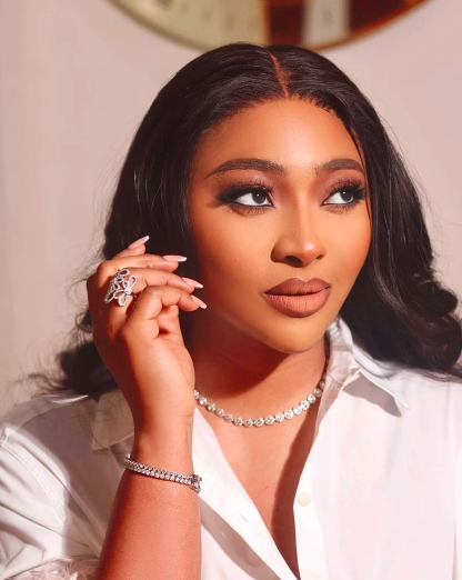 Lilian Esoro