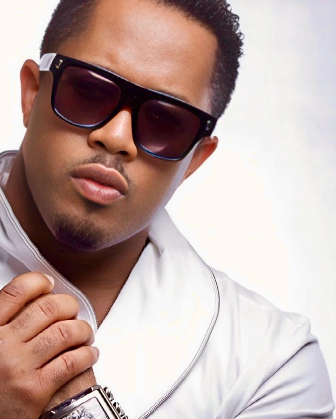 Mike Ezuruonye