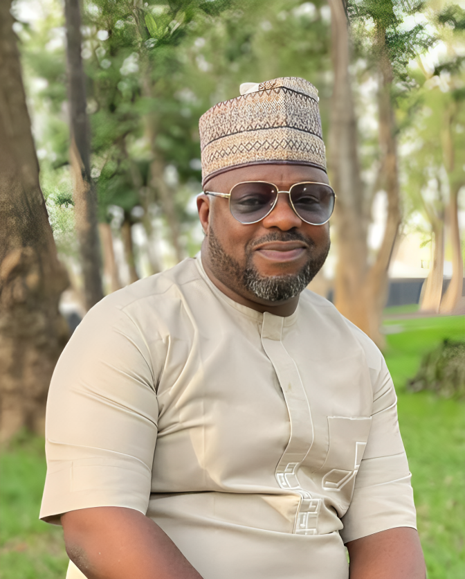 Muka Ray Eyiwumi