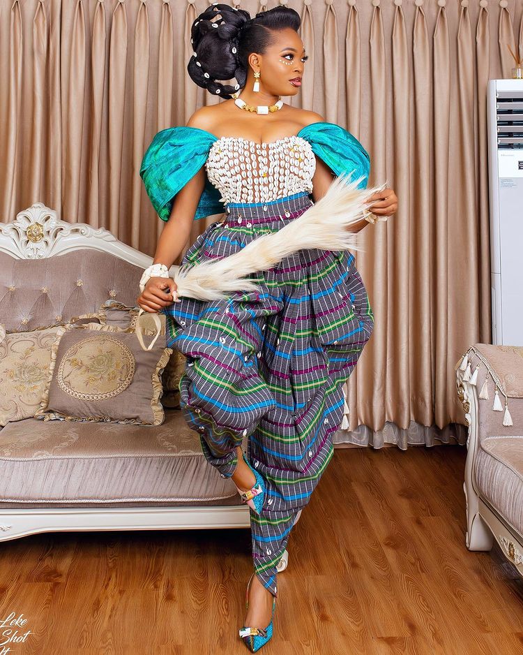 "King of Thieves" Movie: Stunning Looks From The 'Epic and Dangerous' Premiere 3 Bukunmi Adeaga-Ilori at the King of Thieves Movie Premiere