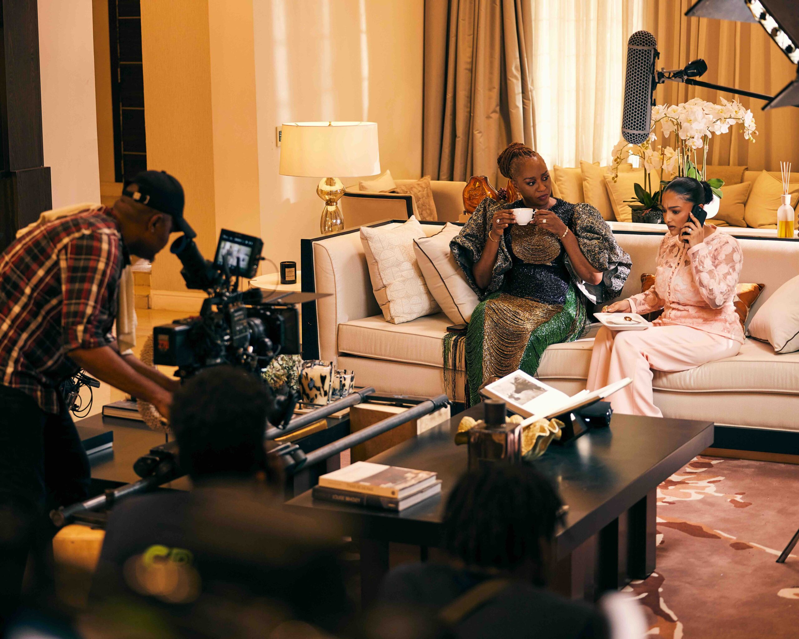 'Strong:' Sophie Alakija, Chris Okagbue Return for 'Drawing Strength' Sequel 8 Sophie Alakija with Fadekemi Olumide-Aluko on the set of 'Strong' by Dimbo Atiya © Innovative Television Kontents