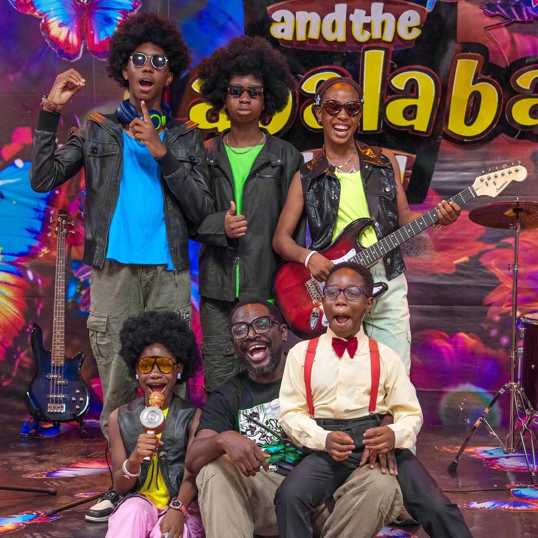 NTA to Air Niyi Akinmolayan’s 'Temi And The Labalaba Band' on Saturday Mornings to 80M Viewers 1 Niyi Akinmolayan with Temisola Ajamolaya, Fiyinfoluwa Asenuga, Khaira Bashir, Joshua Ameh, Bryan Ndukwe on the set of 'Temi And The Labalaba Band'.