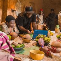 Adeoluwa Owu on set with 'Asiri Ade' Cast Members - © Papaya Studios